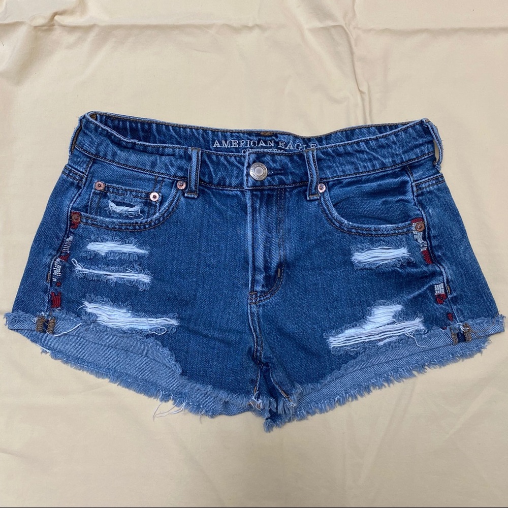 American Eagle tomgirl shortie